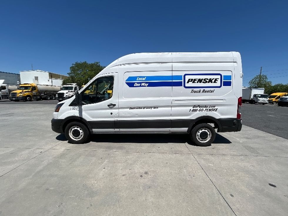 Cargo Van (Panel Van)-Light and Medium Duty Trucks-Ford-2022-Transit 250-Lafayette-LA-87,569\n\t\tmiles-$ 37,000 - Image 4