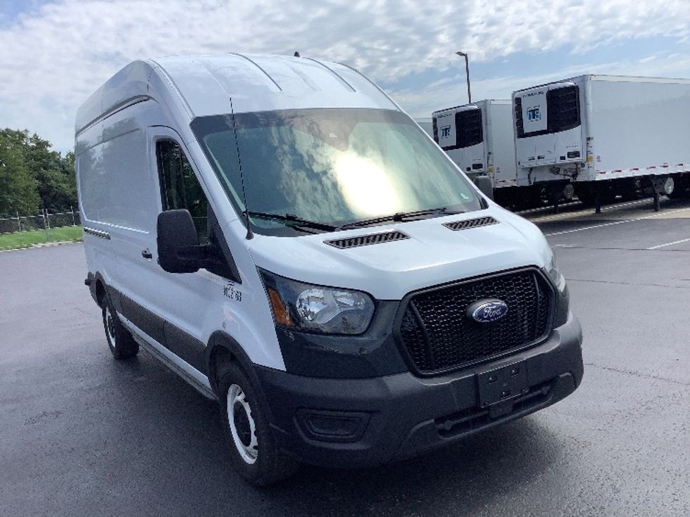 Cargo Van (Panel Van)-Light and Medium Duty Trucks-Ford-2022-Transit 250-Lancaster-PA-105,838\n\t\tmiles-$ 33,750 - Image 1