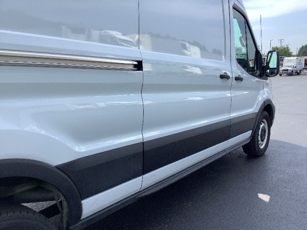 Cargo Van (Panel Van)-Light and Medium Duty Trucks-Ford-2022-Transit 250-Lancaster-PA-105,838\n\t\tmiles-$ 33,750 - Image 14
