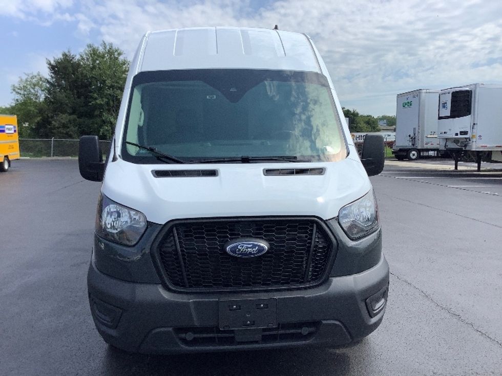 Cargo Van (Panel Van)-Light and Medium Duty Trucks-Ford-2022-Transit 250-Lancaster-PA-105,838\n\t\tmiles-$ 33,750 - Image 2