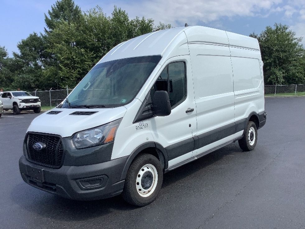 Cargo Van (Panel Van)-Light and Medium Duty Trucks-Ford-2022-Transit 250-Lancaster-PA-105,838\n\t\tmiles-$ 33,750 - Image 3