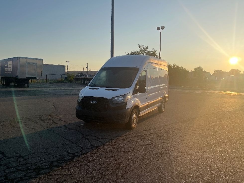Cargo Van (Panel Van)-Light and Medium Duty Trucks-Ford-2022-Transit 250-Lansing-MI-114,766\n\t\tmiles-$ 32,750 - Image 3