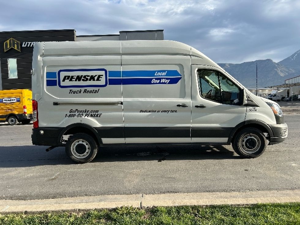 Cargo Van (Panel Van)-Light and Medium Duty Trucks-Ford-2022-Transit 250-Lindon-UT-104,361\n\t\tmiles-$ 35,250 - Image 14