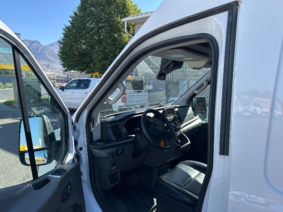 Cargo Van (Panel Van)-Light and Medium Duty Trucks-Ford-2022-Transit 250-Lindon-UT-98,575\n\t\tmiles-$ 36,000 - Image 15