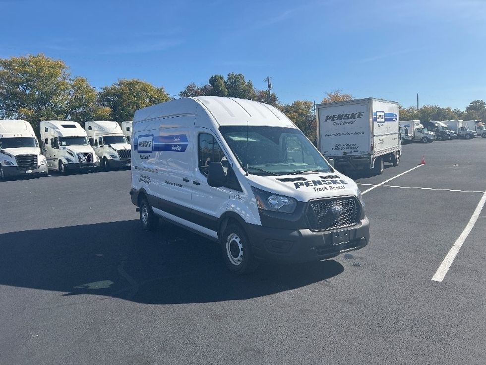 Cargo Van (Panel Van)-Light and Medium Duty Trucks-Ford-2022-Transit 250-Louisville-KY-104,730\n\t\tmiles-$ 33,250 - Image 1