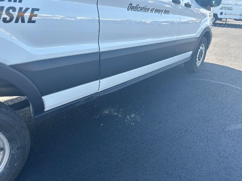 Cargo Van (Panel Van)-Light and Medium Duty Trucks-Ford-2022-Transit 250-Louisville-KY-104,730\n\t\tmiles-$ 33,250 - Image 14