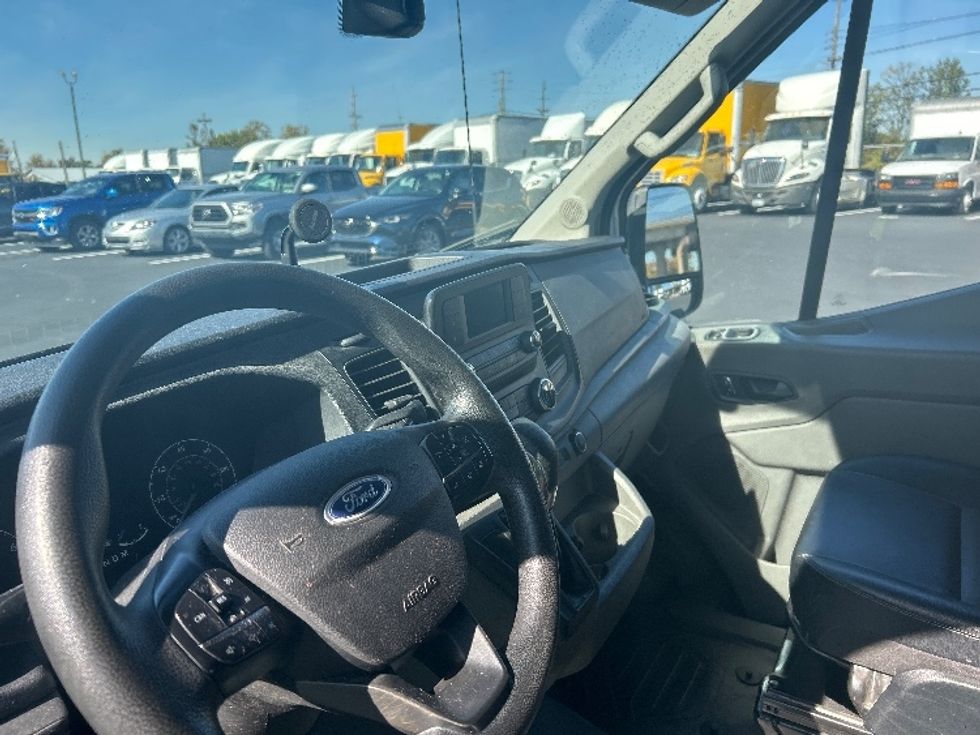 Cargo Van (Panel Van)-Light and Medium Duty Trucks-Ford-2022-Transit 250-Louisville-KY-104,730\n\t\tmiles-$ 33,250 - Image 18