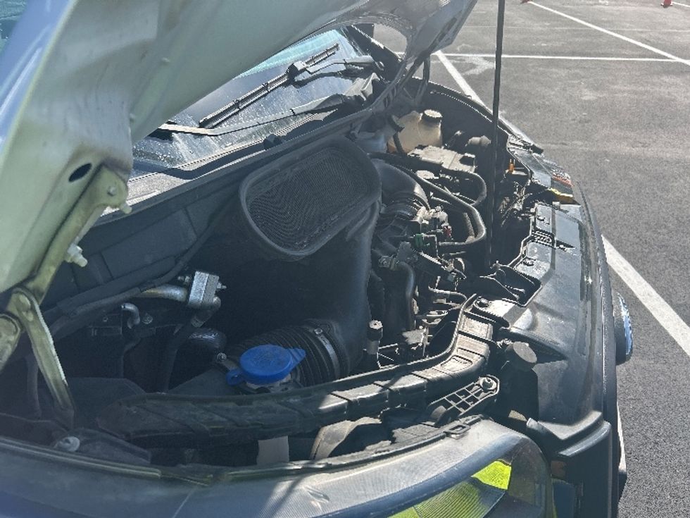 Cargo Van (Panel Van)-Light and Medium Duty Trucks-Ford-2022-Transit 250-Louisville-KY-104,730\n\t\tmiles-$ 33,250 - Image 23