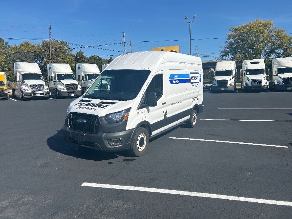 Cargo Van (Panel Van)-Light and Medium Duty Trucks-Ford-2022-Transit 250-Louisville-KY-104,730\n\t\tmiles-$ 33,250 - Image 3