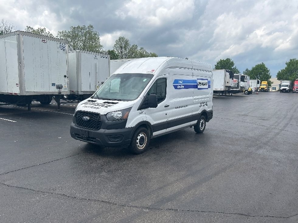 Cargo Van (Panel Van)-Light and Medium Duty Trucks-Ford-2022-Transit 250-Louisville-KY-79,980\n\t\tmiles-$ 37,000 - Image 3
