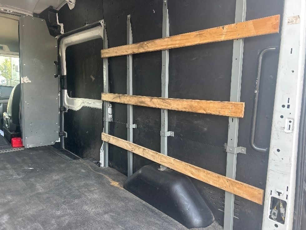 Cargo Van (Panel Van)-Light and Medium Duty Trucks-Ford-2022-Transit 250-Louisville-KY-89,827\n\t\tmiles-$ 34,500 - Image 11