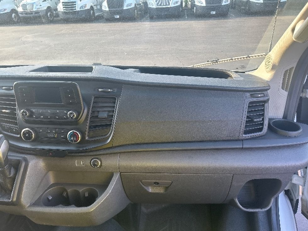 Cargo Van (Panel Van)-Light and Medium Duty Trucks-Ford-2022-Transit 250-Louisville-KY-89,827\n\t\tmiles-$ 34,500 - Image 19