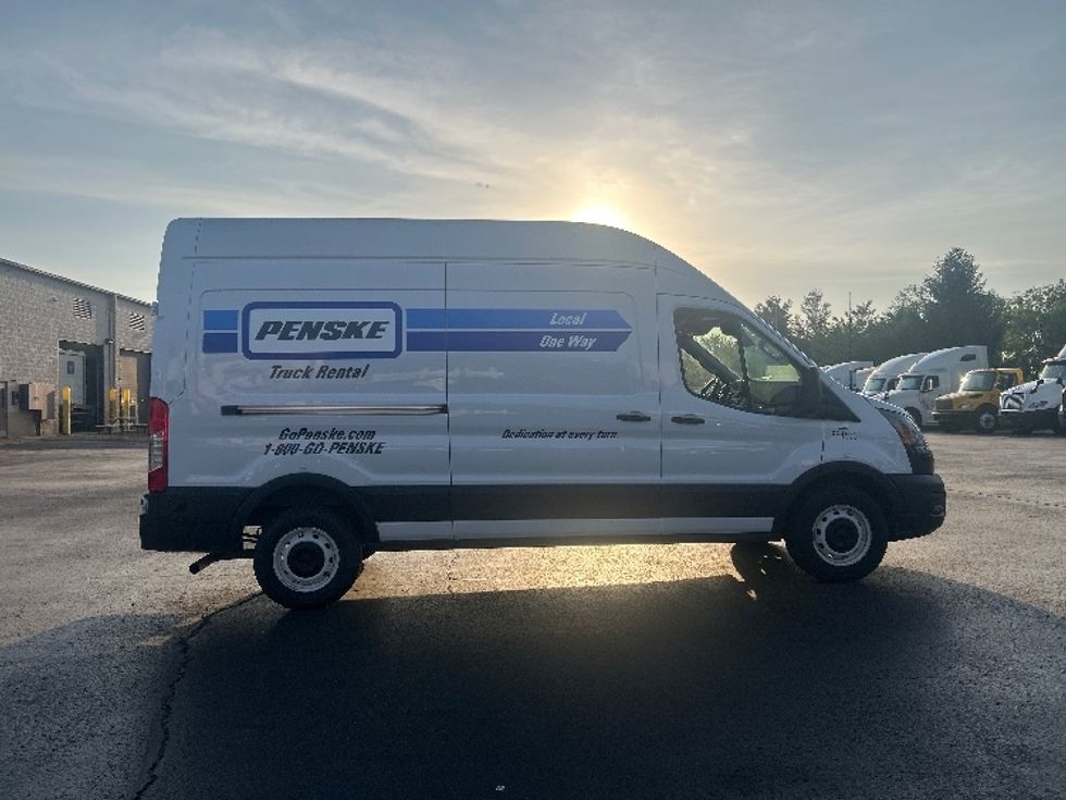 Cargo Van (Panel Van)-Light and Medium Duty Trucks-Ford-2022-Transit 250-Louisville-KY-89,827\n\t\tmiles-$ 34,500 - Image 23