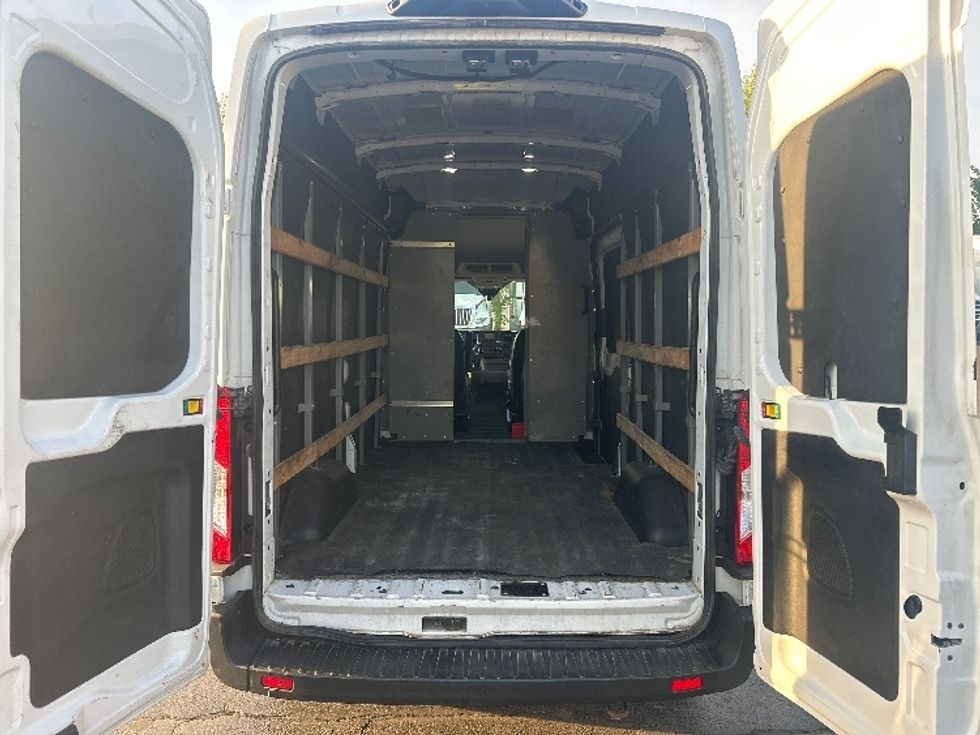 Cargo Van (Panel Van)-Light and Medium Duty Trucks-Ford-2022-Transit 250-Louisville-KY-89,827\n\t\tmiles-$ 34,500 - Image 24