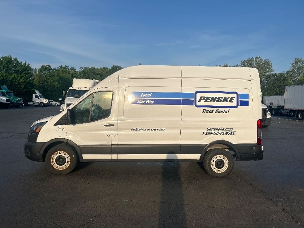 Cargo Van (Panel Van)-Light and Medium Duty Trucks-Ford-2022-Transit 250-Louisville-KY-89,827\n\t\tmiles-$ 34,500 - Image 4