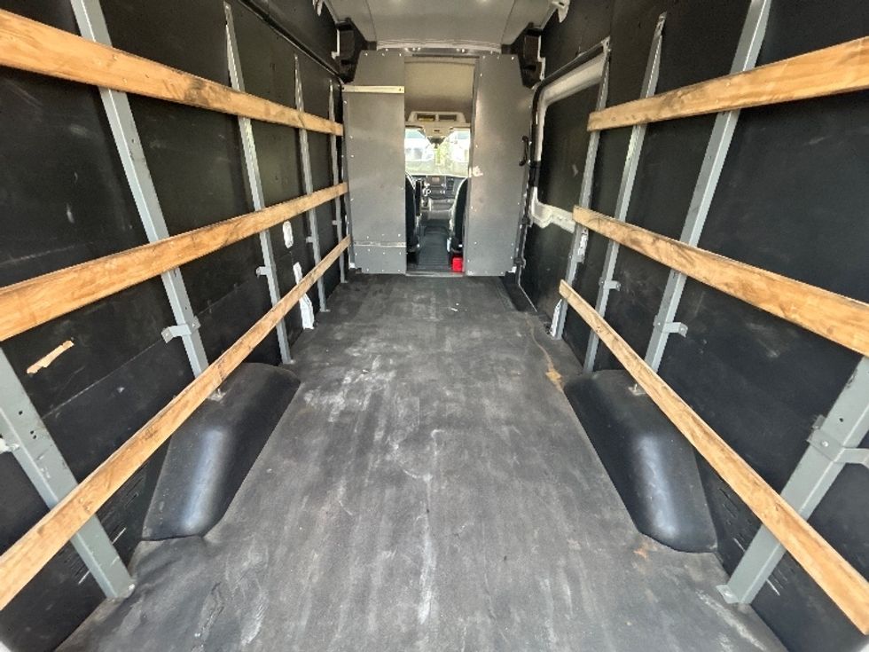 Cargo Van (Panel Van)-Light and Medium Duty Trucks-Ford-2022-Transit 250-Louisville-KY-89,827\n\t\tmiles-$ 34,500 - Image 9