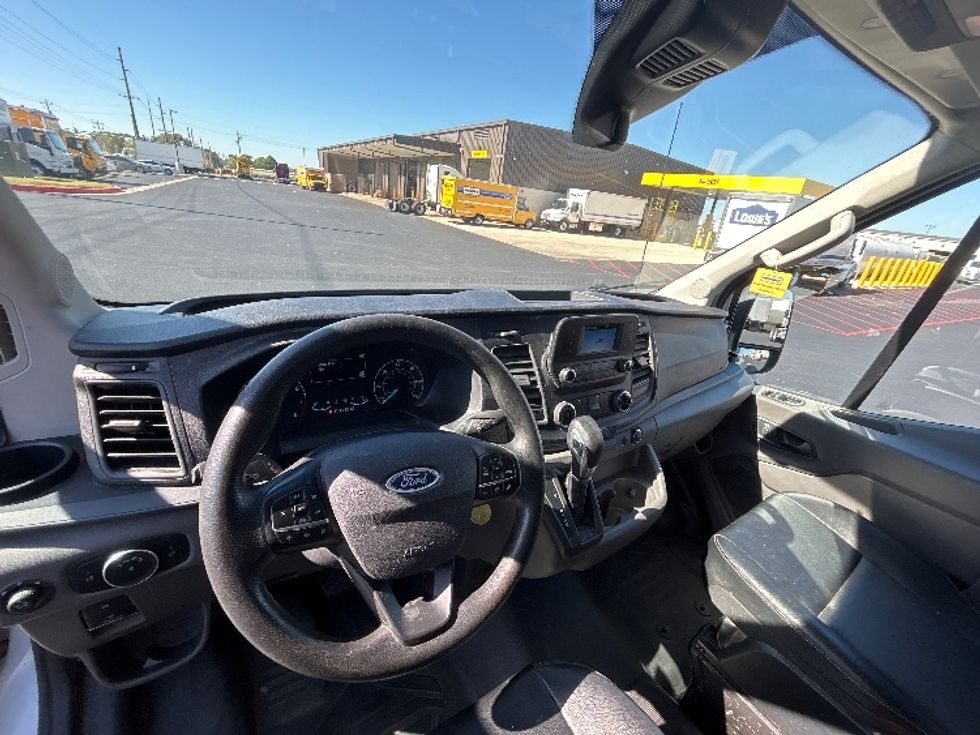 Cargo Van (Panel Van)-Light and Medium Duty Trucks-Ford-2022-Transit 250-Lowell-AR-104,671\n\t\tmiles-$ 33,250 - Image 14