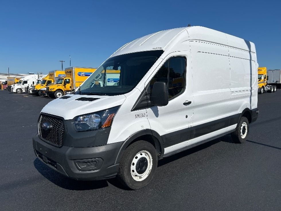 Cargo Van (Panel Van)-Light and Medium Duty Trucks-Ford-2022-Transit 250-Lowell-AR-104,671\n\t\tmiles-$ 33,250 - Image 3
