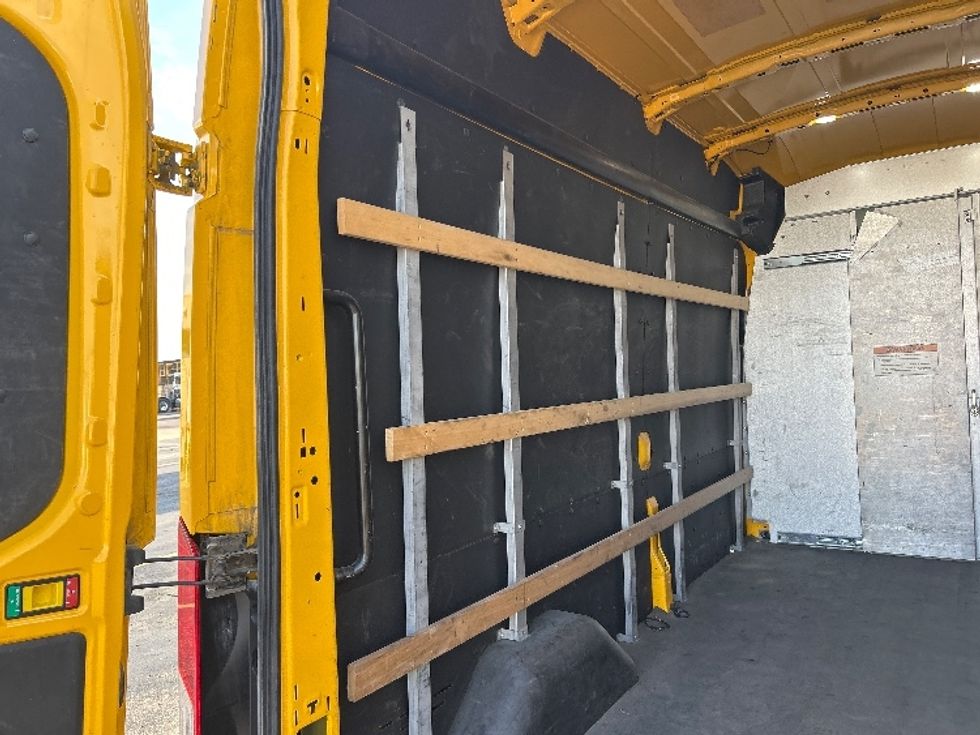 Cargo Van (Panel Van)-Light and Medium Duty Trucks-Ford-2022-Transit 250-Lowell-AR-112,494\n\t\tmiles-$ 28,750 - Image 10
