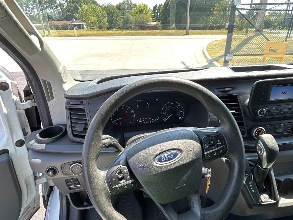 Cargo Van (Panel Van)-Light and Medium Duty Trucks-Ford-2022-Transit 250-Lowell-AR-122,093\n\t\tmiles-$ 31,500 - Image 17