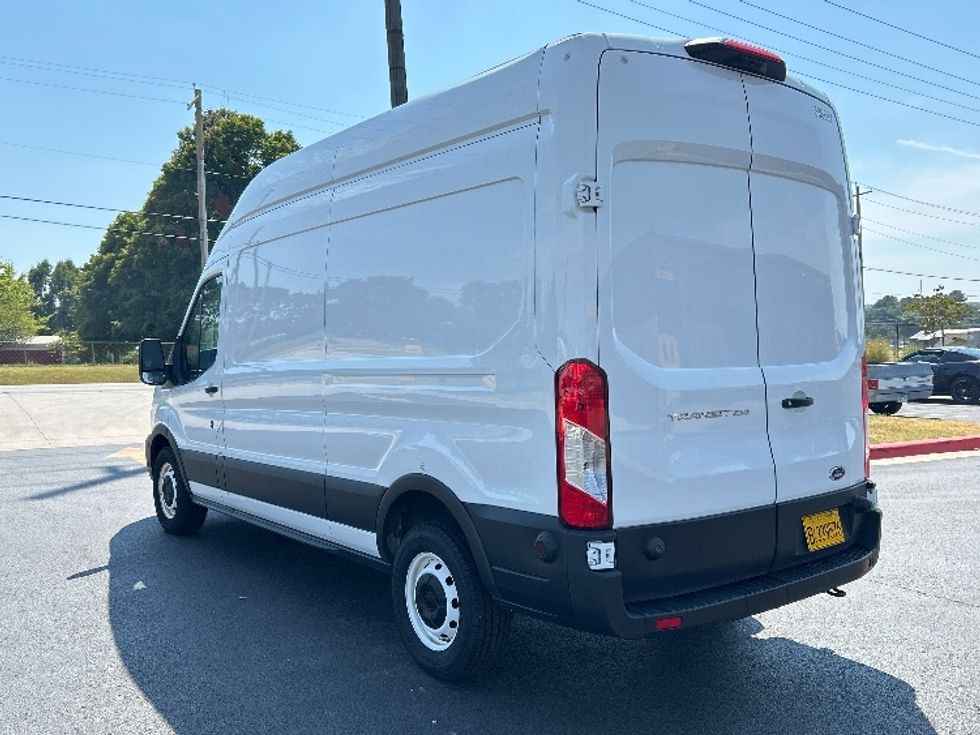 Cargo Van (Panel Van)-Light and Medium Duty Trucks-Ford-2022-Transit 250-Lowell-AR-122,093\n\t\tmiles-$ 31,500 - Image 6