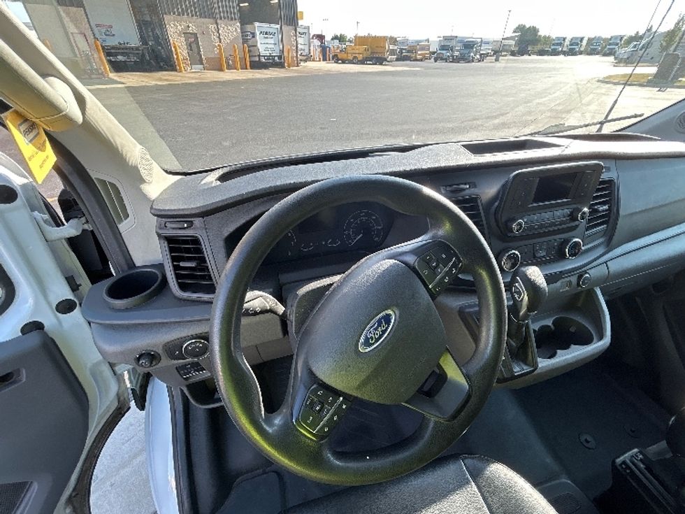 Cargo Van (Panel Van)-Light and Medium Duty Trucks-Ford-2022-Transit 250-Lowell-AR-136,462\n\t\tmiles-$ 29,500 - Image 17