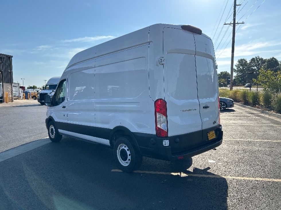 Cargo Van (Panel Van)-Light and Medium Duty Trucks-Ford-2022-Transit 250-Lowell-AR-136,462\n\t\tmiles-$ 29,500 - Image 6