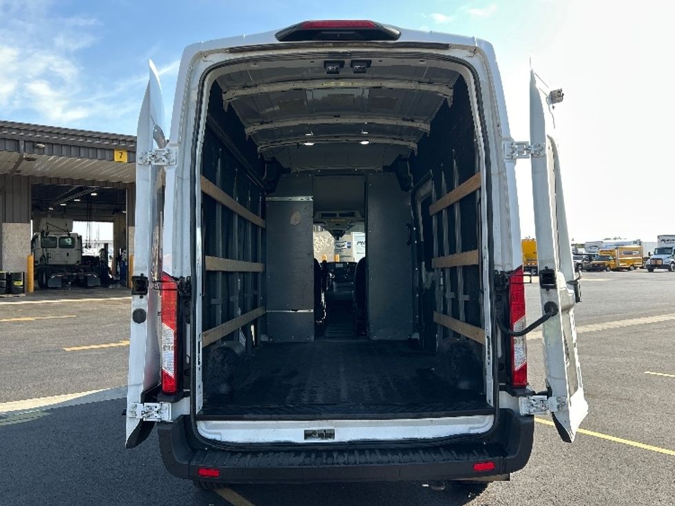 Cargo Van (Panel Van)-Light and Medium Duty Trucks-Ford-2022-Transit 250-Lowell-AR-136,462\n\t\tmiles-$ 29,500 - Image 8