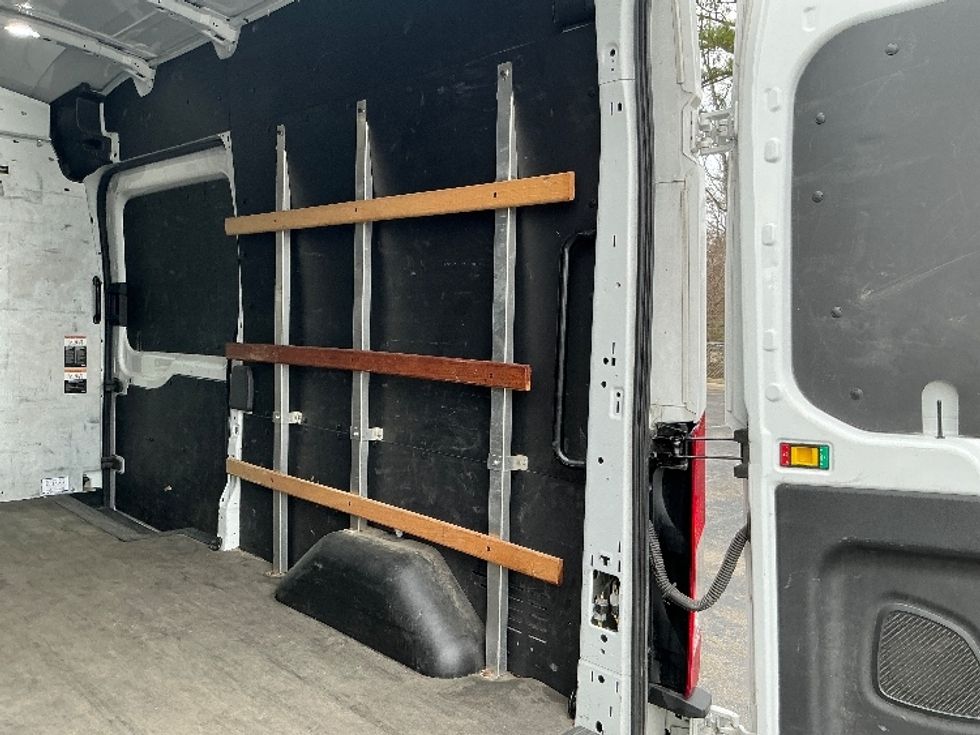 Cargo Van (Panel Van)-Light and Medium Duty Trucks-Ford-2022-Transit 250-Mebane-NC-114,271\n\t\tmiles-$ 33,000 - Image 11