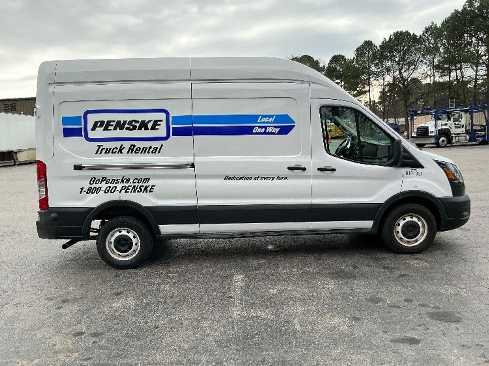 Cargo Van (Panel Van)-Light and Medium Duty Trucks-Ford-2022-Transit 250-Mebane-NC-114,271\n\t\tmiles-$ 33,000 - Image 14