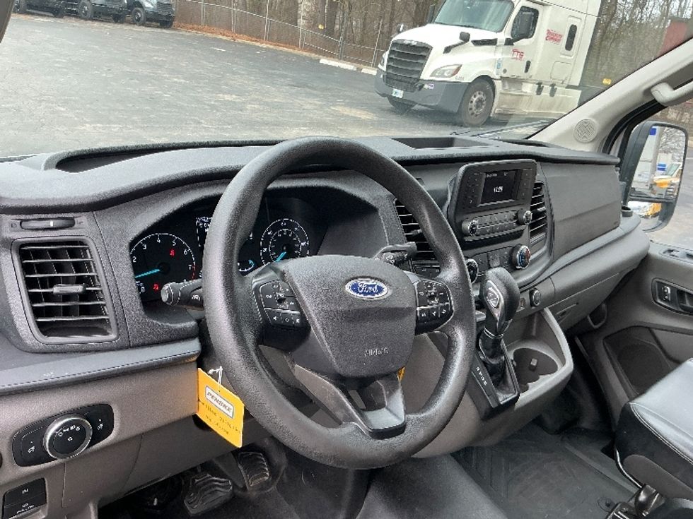 Cargo Van (Panel Van)-Light and Medium Duty Trucks-Ford-2022-Transit 250-Mebane-NC-114,271\n\t\tmiles-$ 33,000 - Image 16
