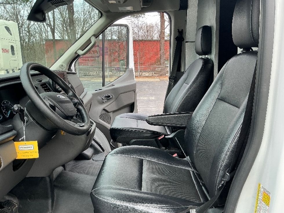 Cargo Van (Panel Van)-Light and Medium Duty Trucks-Ford-2022-Transit 250-Mebane-NC-114,271\n\t\tmiles-$ 33,000 - Image 18