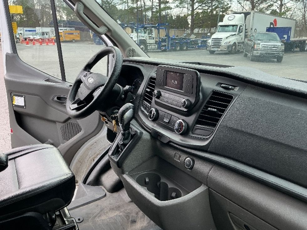 Cargo Van (Panel Van)-Light and Medium Duty Trucks-Ford-2022-Transit 250-Mebane-NC-114,271\n\t\tmiles-$ 33,000 - Image 21