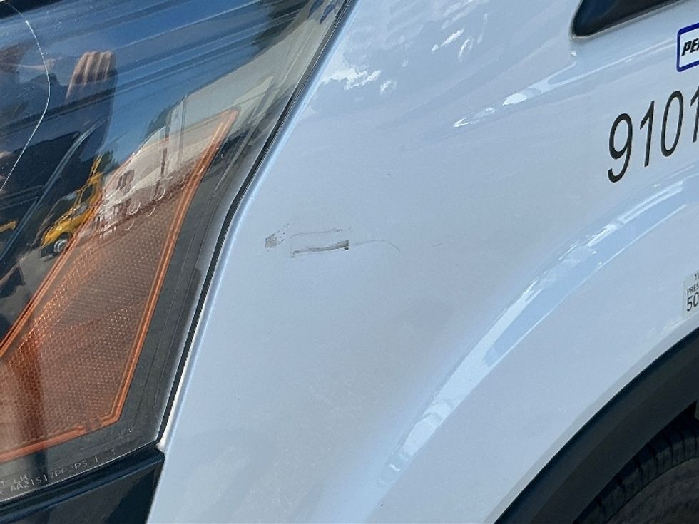 Cargo Van (Panel Van)-Light and Medium Duty Trucks-Ford-2022-Transit 250-Mebane-NC-114,271\n\t\tmiles-$ 33,000 - Image 26