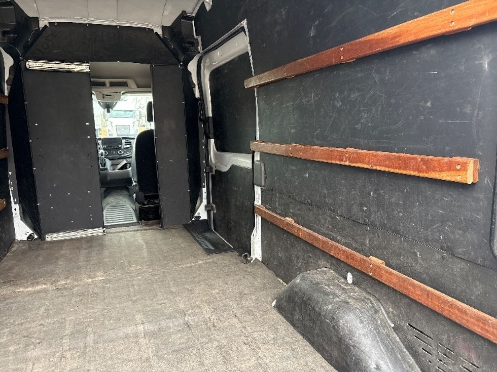Cargo Van (Panel Van)-Light and Medium Duty Trucks-Ford-2022-Transit 250-Mebane-NC-121,617\n\t\tmiles-$ 32,000 - Image 10