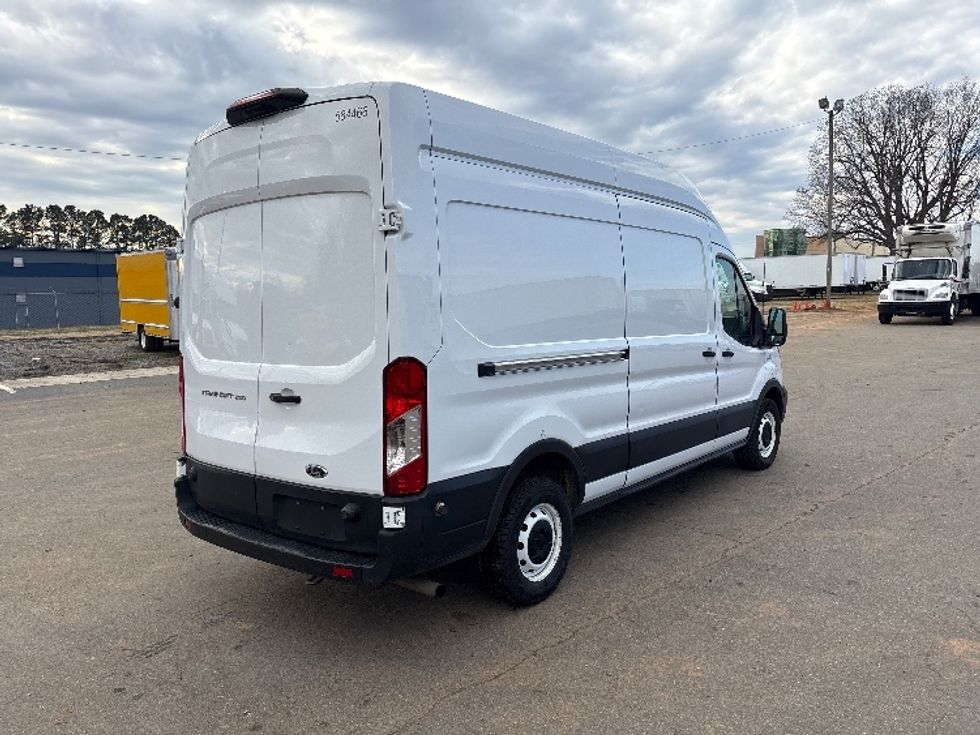 Cargo Van (Panel Van)-Light and Medium Duty Trucks-Ford-2022-Transit 250-Mebane-NC-121,617\n\t\tmiles-$ 32,000 - Image 11