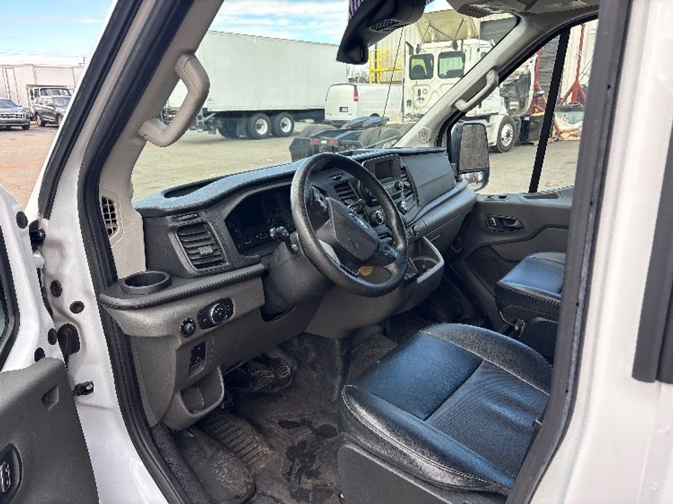 Cargo Van (Panel Van)-Light and Medium Duty Trucks-Ford-2022-Transit 250-Mebane-NC-121,617\n\t\tmiles-$ 32,000 - Image 14