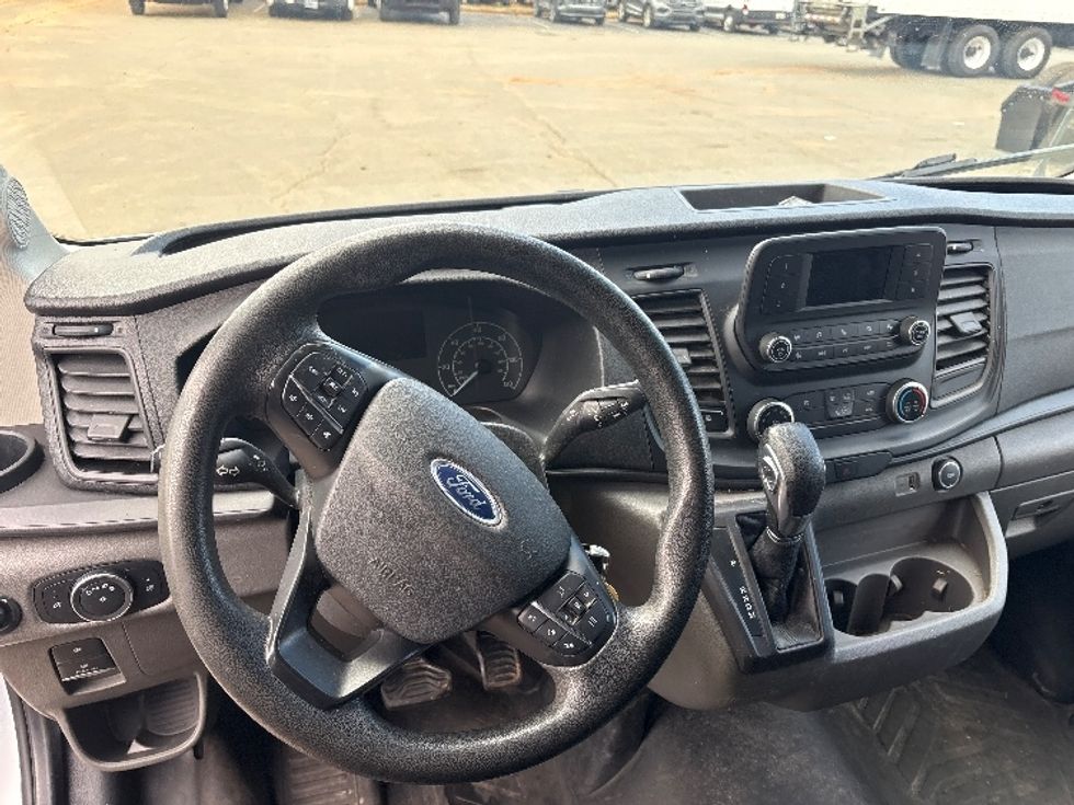 Cargo Van (Panel Van)-Light and Medium Duty Trucks-Ford-2022-Transit 250-Mebane-NC-121,617\n\t\tmiles-$ 32,000 - Image 16