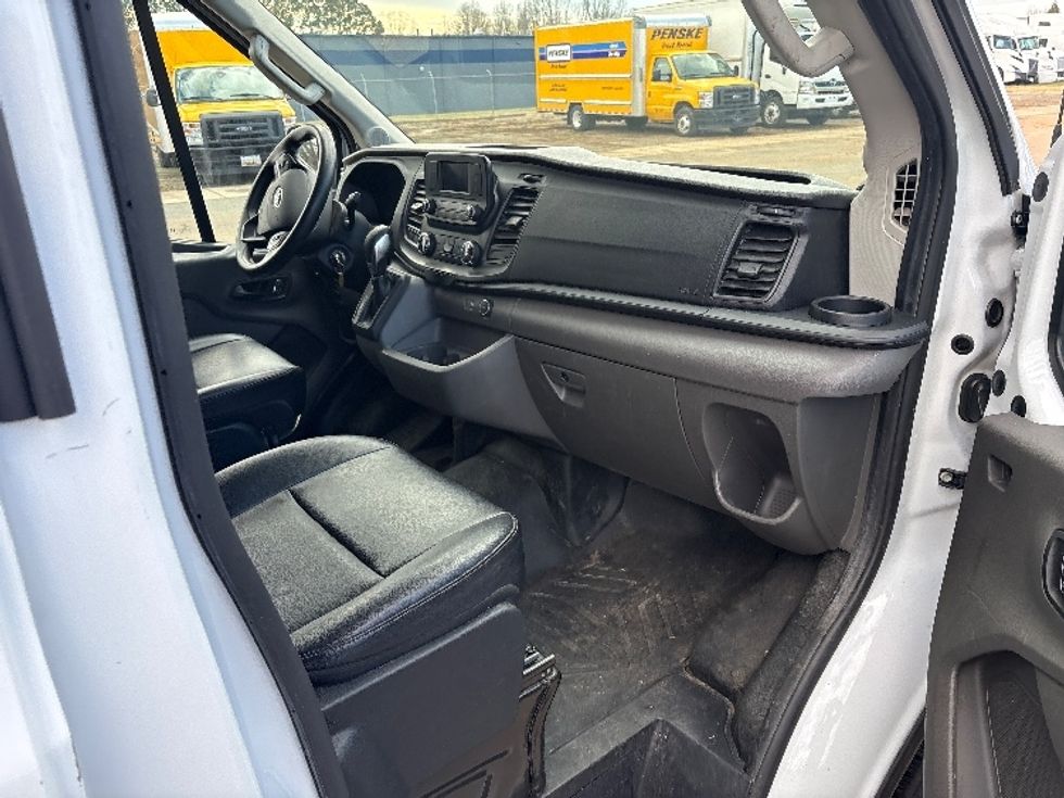 Cargo Van (Panel Van)-Light and Medium Duty Trucks-Ford-2022-Transit 250-Mebane-NC-121,617\n\t\tmiles-$ 32,000 - Image 18