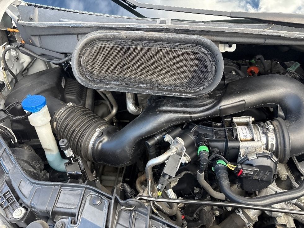 Cargo Van (Panel Van)-Light and Medium Duty Trucks-Ford-2022-Transit 250-Mebane-NC-121,617\n\t\tmiles-$ 32,000 - Image 21