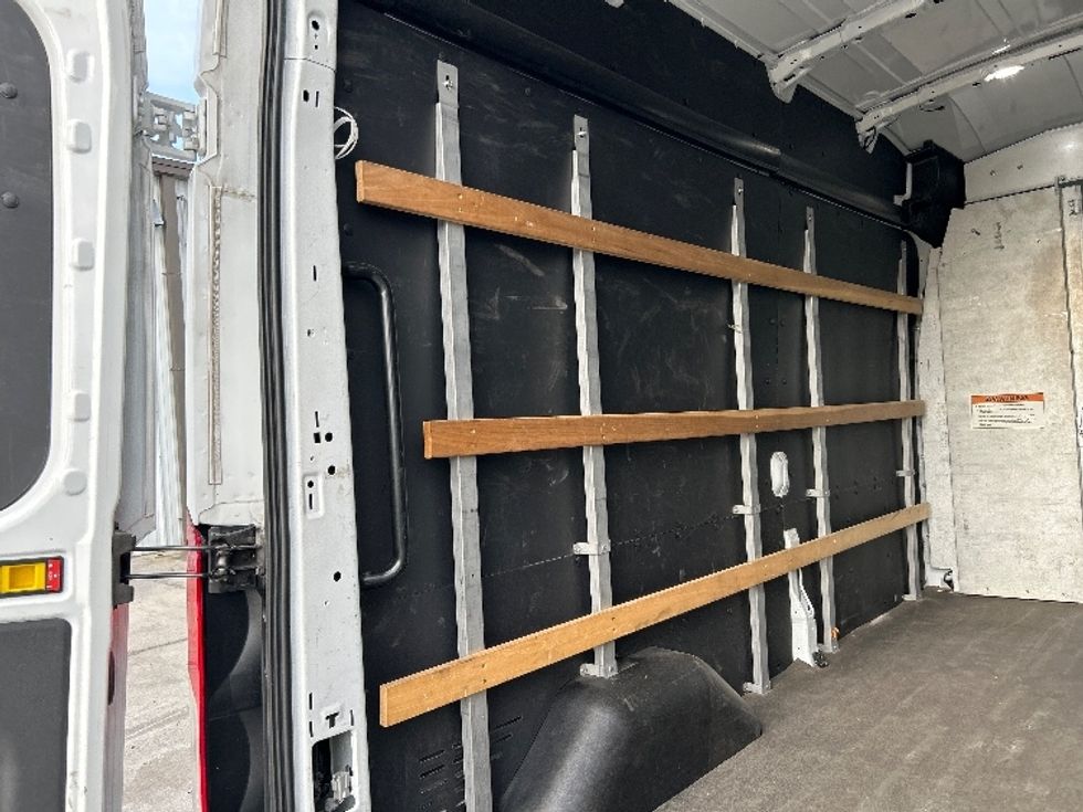 Cargo Van (Panel Van)-Light and Medium Duty Trucks-Ford-2022-Transit 250-Melbourne-FL-76,509\n\t\tmiles-$ 38,750 - Image 11