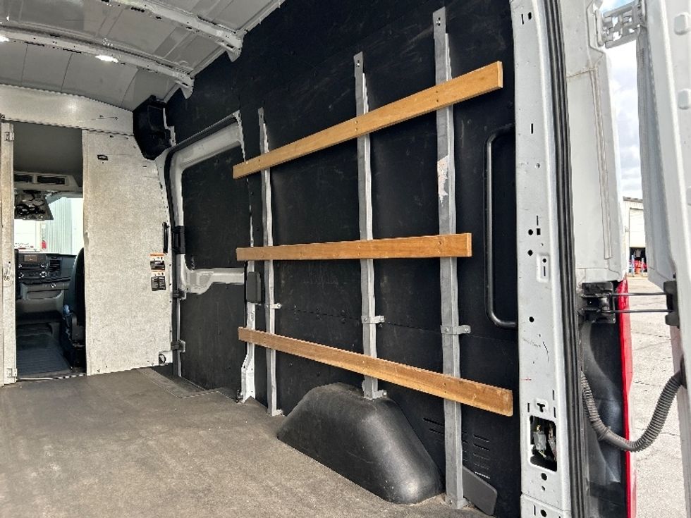 Cargo Van (Panel Van)-Light and Medium Duty Trucks-Ford-2022-Transit 250-Melbourne-FL-76,509\n\t\tmiles-$ 38,750 - Image 12