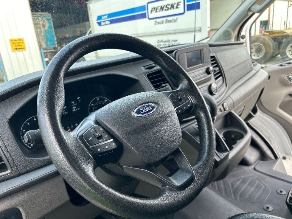 Cargo Van (Panel Van)-Light and Medium Duty Trucks-Ford-2022-Transit 250-Melbourne-FL-76,509\n\t\tmiles-$ 38,750 - Image 17