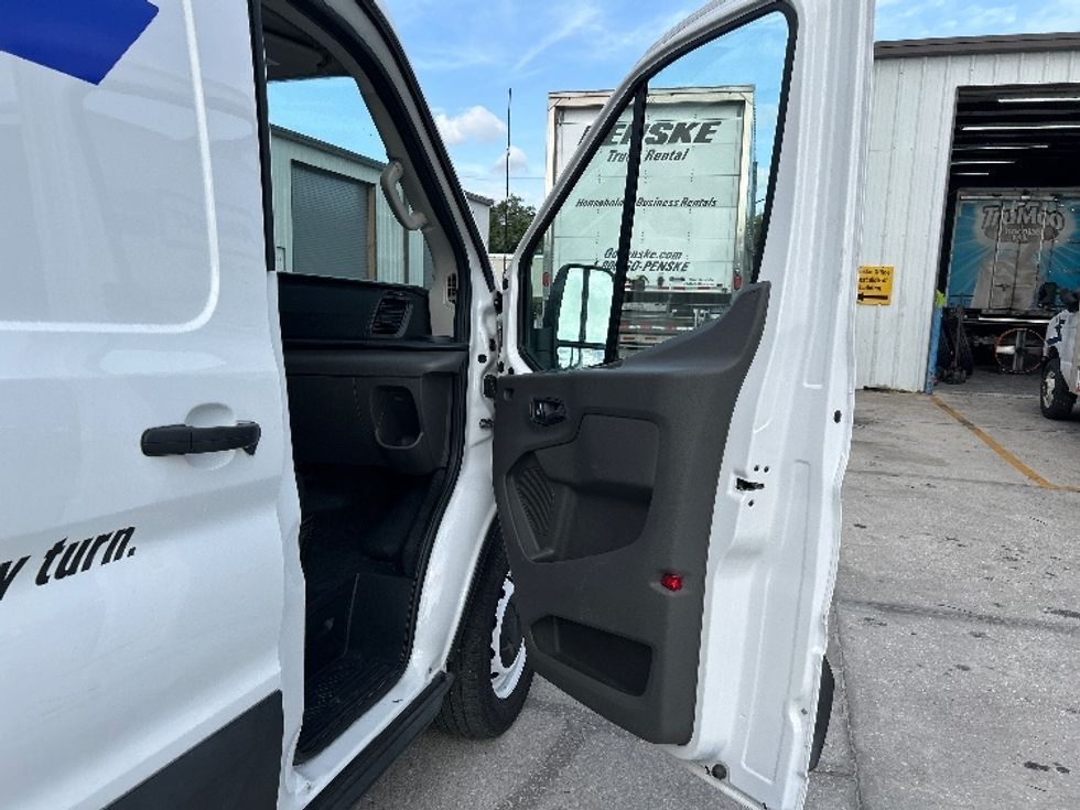 Cargo Van (Panel Van)-Light and Medium Duty Trucks-Ford-2022-Transit 250-Melbourne-FL-76,509\n\t\tmiles-$ 38,750 - Image 20