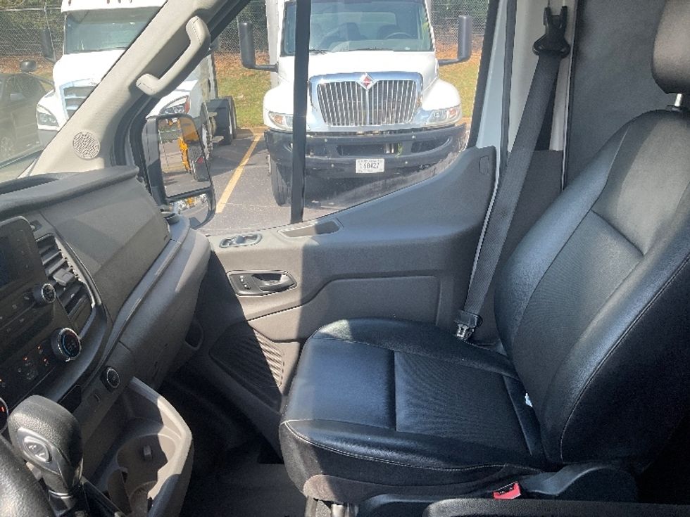 Cargo Van (Panel Van)-Light and Medium Duty Trucks-Ford-2022-Transit 250-Memphis-TN-104,522\n\t\tmiles-$ 32,250 - Image 15