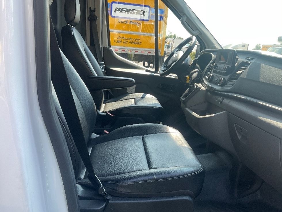 Cargo Van (Panel Van)-Light and Medium Duty Trucks-Ford-2022-Transit 250-Memphis-TN-104,522\n\t\tmiles-$ 32,250 - Image 18