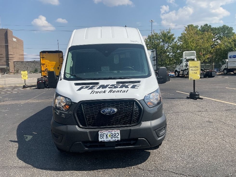 Cargo Van (Panel Van)-Light and Medium Duty Trucks-Ford-2022-Transit 250-Memphis-TN-104,522\n\t\tmiles-$ 32,250 - Image 2