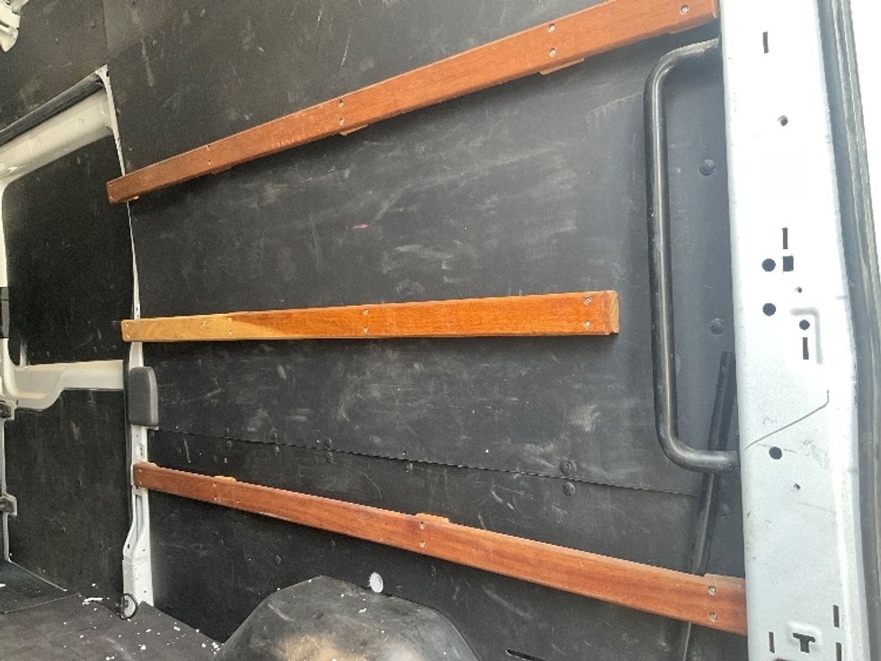 Cargo Van (Panel Van)-Light and Medium Duty Trucks-Ford-2022-Transit 250-Memphis-TN-104,522\n\t\tmiles-$ 32,250 - Image 9