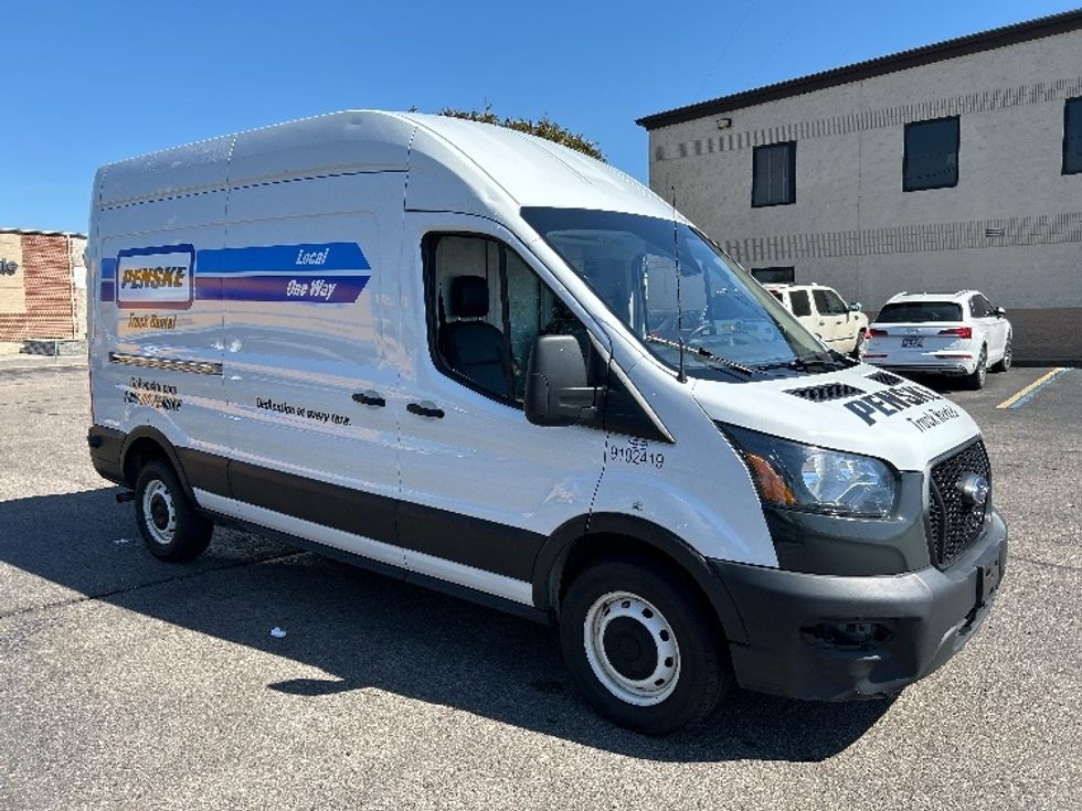 Cargo Van (Panel Van)-Light and Medium Duty Trucks-Ford-2022-Transit 250-Memphis-TN-123,250\n\t\tmiles-$ 31,000 - Image 1