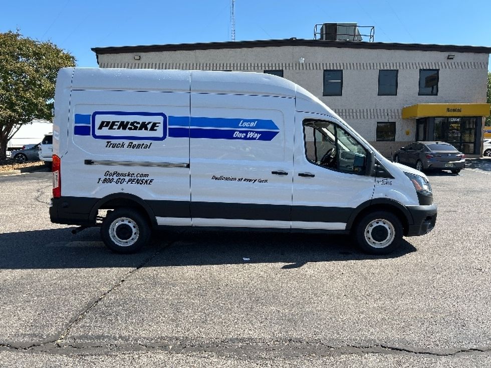 Cargo Van (Panel Van)-Light and Medium Duty Trucks-Ford-2022-Transit 250-Memphis-TN-123,250\n\t\tmiles-$ 31,000 - Image 14